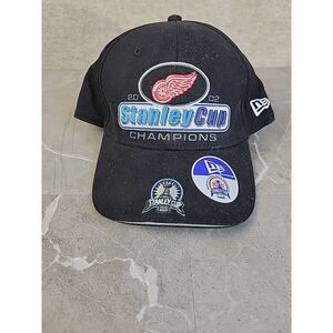 Vintage‎ Detroit Red Wings Hat 2002 Stanley Cup Champions New Era Adjustable